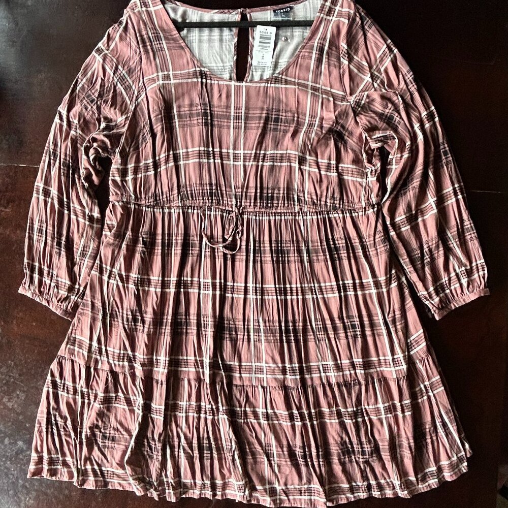 TORRID 4X NWT Blush Plaid Challis Dress with Peasant Skirt